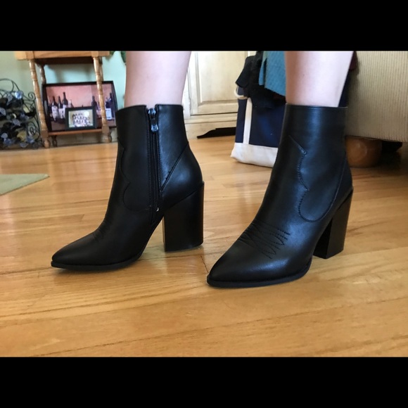 NWT pretty little thing black booties - Picture 7 of 8